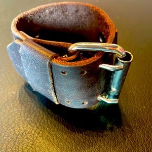 Oversized Brown leather watch band